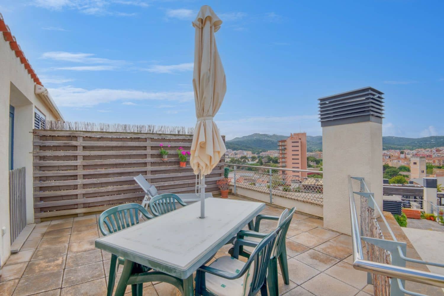 3 soveværelse Lejlighed til salg i Sant Feliu de Guixols med swimmingpool - € 420.000 (Ref: 9101005)