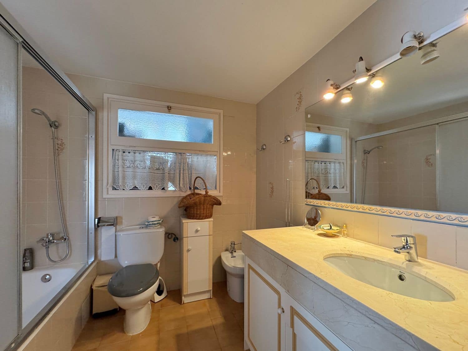 4 soveværelse Villa til salg i Platja d'Aro - € 450.000 (Ref: 9101010)