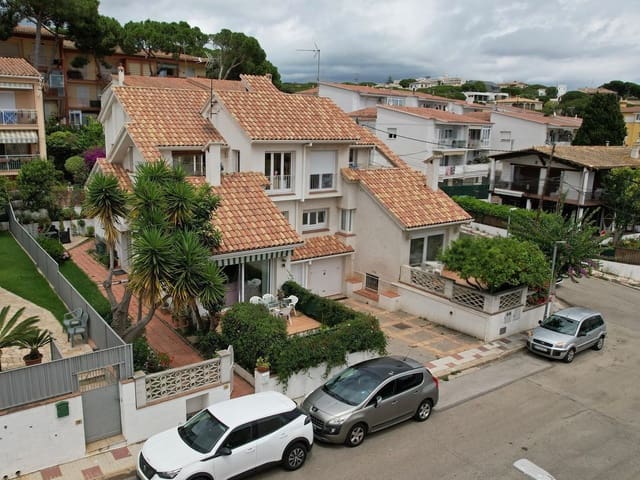 4 sypialnia Willa na sprzedaż w Platja d'Aro, Castell-Platja d'Aro - 450 000 € (Ref: 9101010)