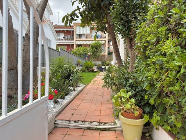 4 sypialnia Willa na sprzedaż w Platja d'Aro, Castell-Platja d'Aro - 450 000 € (Ref: 9101010)