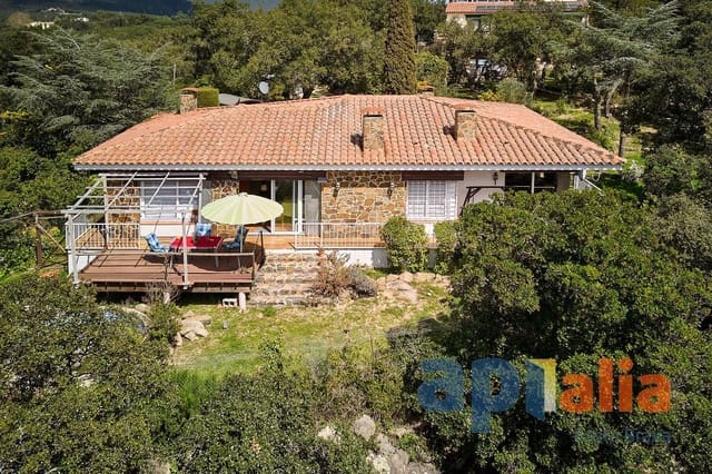 3 makuuhuone Huvila myytävänä paikassa Santa Cristina d'Aro mukana uima-altaan - 559 000 € (Ref: 9101016)