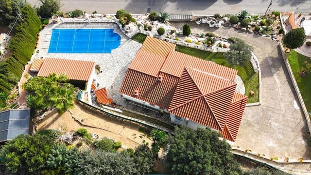 4 slaapkamer Villa te koop in Calonge i Sant Antoni met zwembad - € 780.000 (Ref: 9101020)
