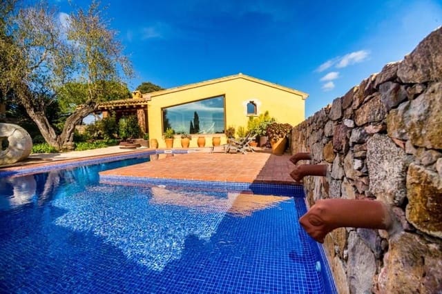 5 bedroom Villa for sale in Mont-ras with pool - € 1,180,000 (Ref: 9101028)