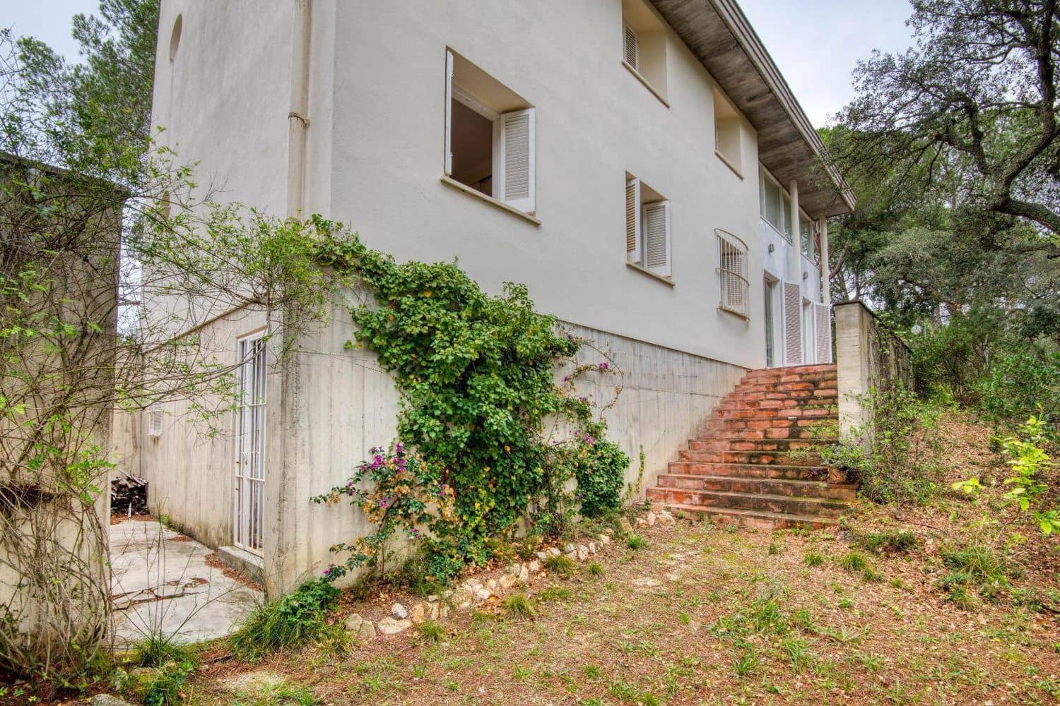 5 soveværelse Villa til salg i Santa Cristina d'Aro - € 550.000 (Ref: 9101032)