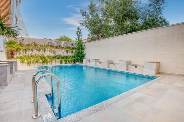 2 makuuhuone Kattohuoneisto myytävänä paikassa Platja d'Aro, Castell-Platja d'Aro mukana 
autotalli - 350 000 € (Ref: 9104646)