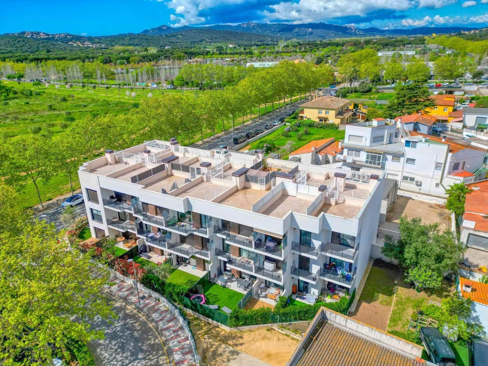 2 soveværelse Penthouse til salg i Platja d'Aro med garage - € 350.000 (Ref: 9104646)