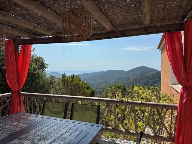 3 bedroom Villa for sale in Sant Feliu de Guíxols - € 610,000 (Ref: 9107626)