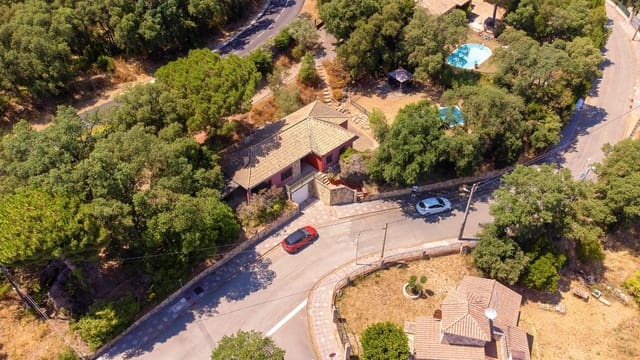 4 quarto Moradia para venda em Santa Cristina d'Aro com piscina garagem - 369 000 € (Ref: 9110297)