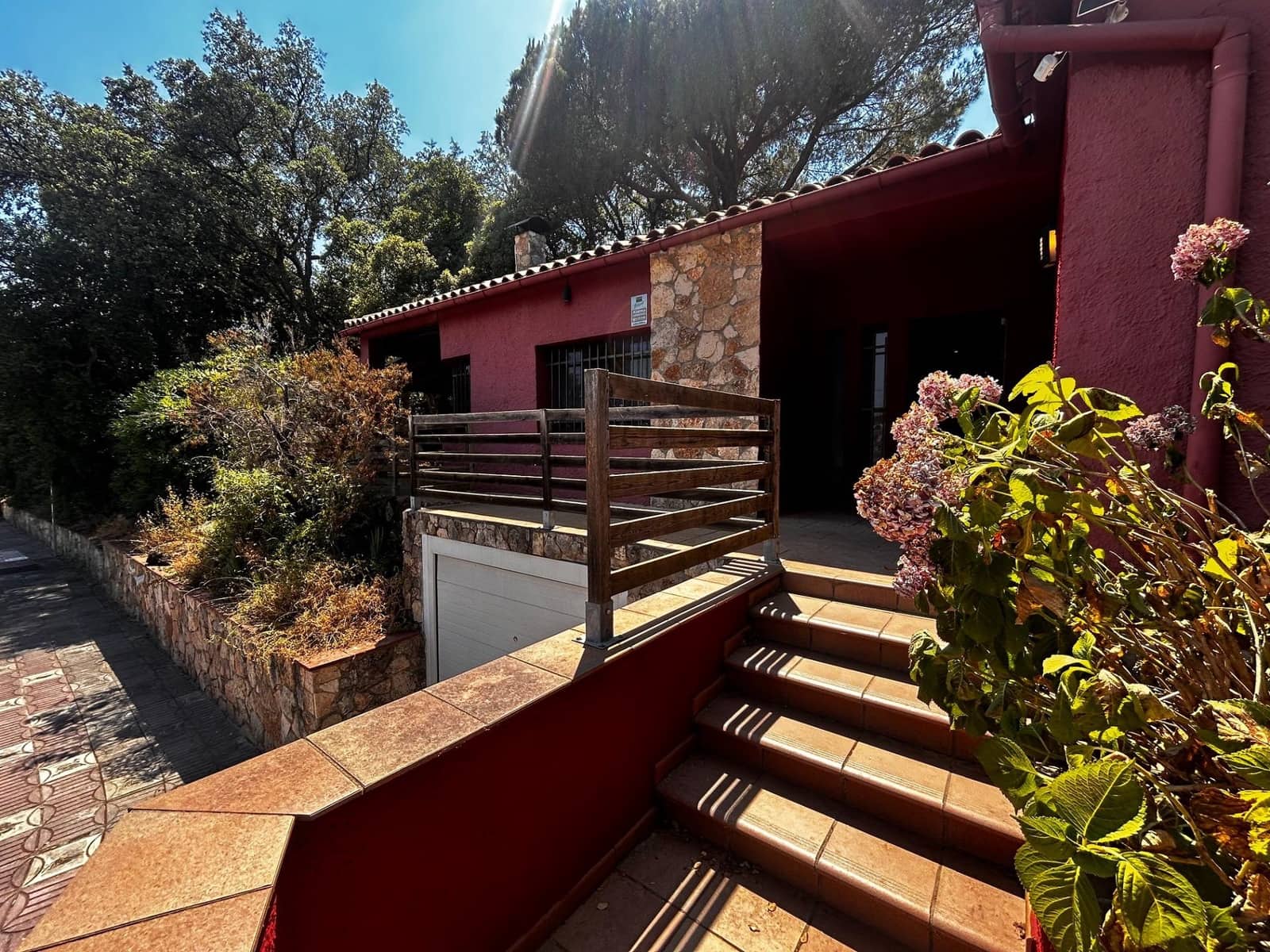 4 soveværelse Villa til salg i Santa Cristina d'Aro med swimmingpool garage - € 369.000 (Ref: 9110297)