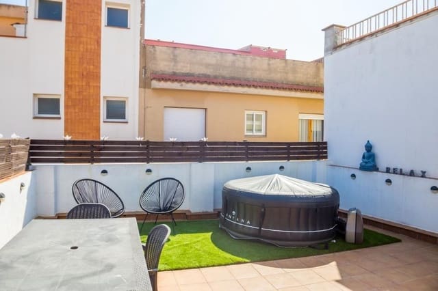 3 bedroom Terraced Villa for sale in Palamós with garage - € 368,000 (Ref: 9116089)