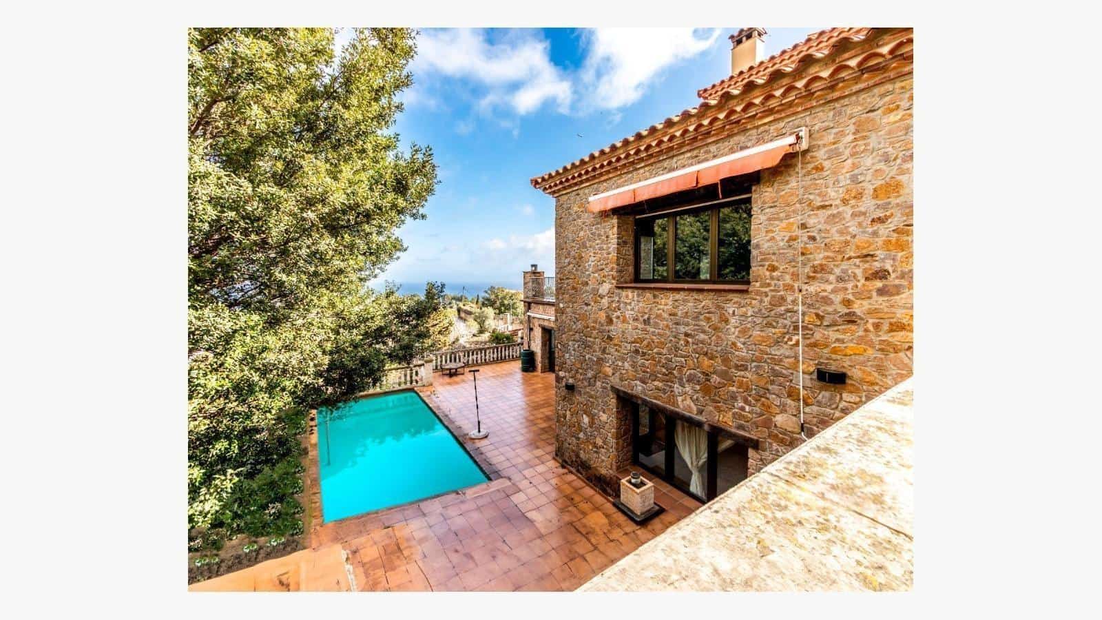 Chalet de 6 habitaciones en Sa Riera en venta con garaje - 1.290.000 € (Ref: 9118727)
