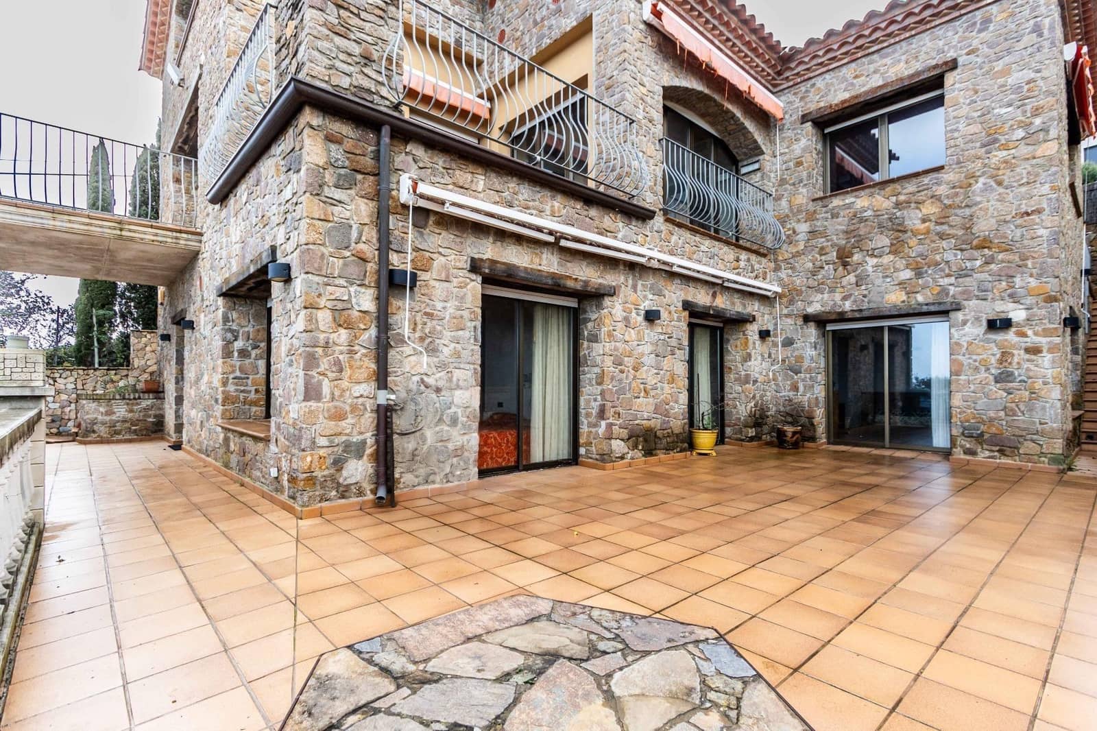 Chalet de 6 habitaciones en Sa Riera en venta con garaje - 1.290.000 € (Ref: 9118727)