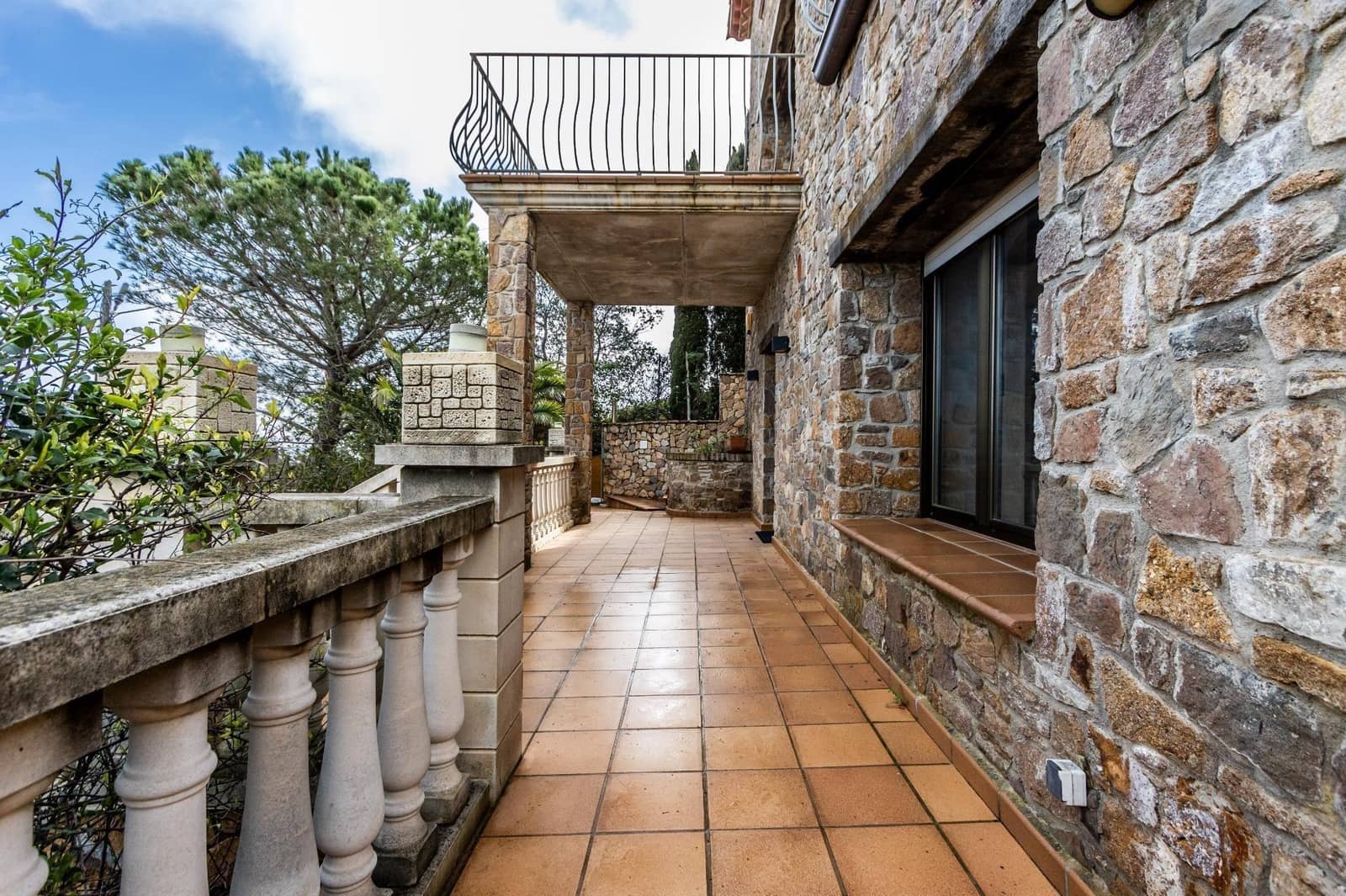 Chalet de 6 habitaciones en Sa Riera en venta con garaje - 1.290.000 € (Ref: 9118727)