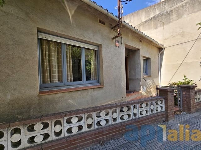 4 sypialnia Dom szeregowy na sprzedaż w Caldes de Malavella z garażem - 235 000 € (Ref: 9145537)