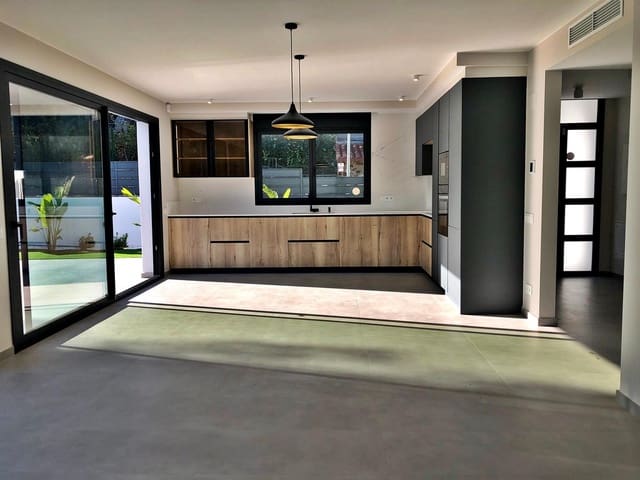 5 Zimmer Villa zu verkaufen in Calonge i Sant Antoni mit Pool Garage - 890.000 € (Ref: 9145538)