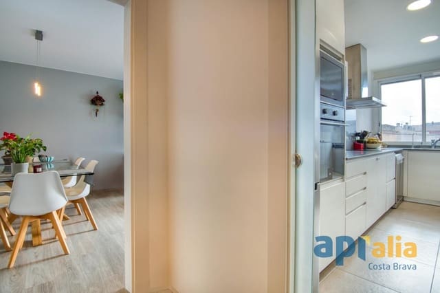 3 slaapkamer Appartement te koop in Calonge i Sant Antoni - € 215.000 (Ref: 9197745)