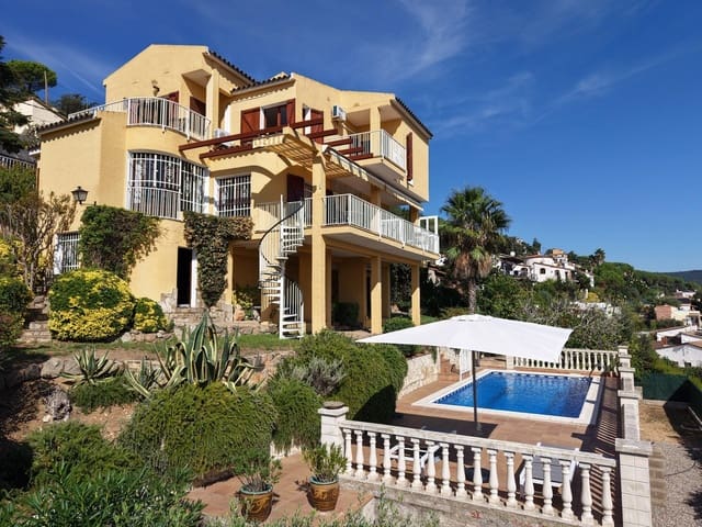 4 soveværelse Villa til salg i Calonge i Sant Antoni med swimmingpool garage - € 480.000 (Ref: 9272614)