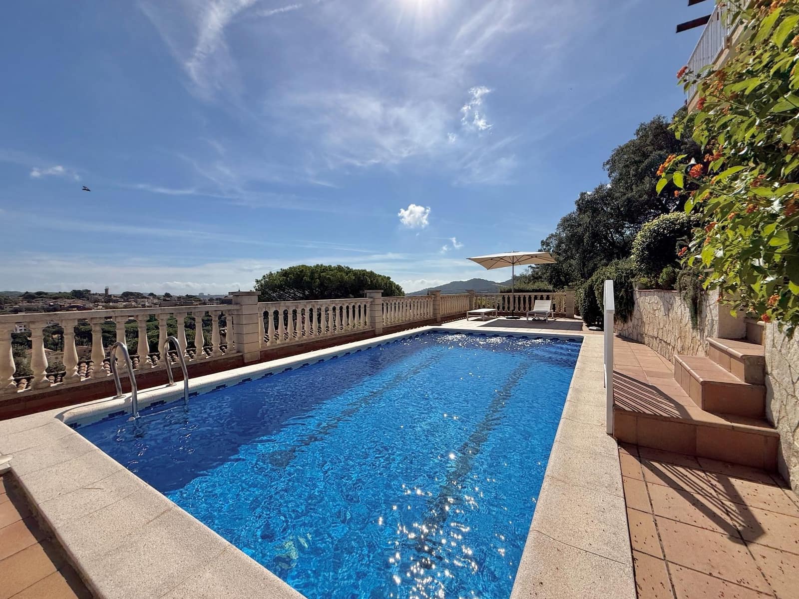 4 soveværelse Villa til salg i Calonge i Sant Antoni med swimmingpool garage - € 480.000 (Ref: 9272614)