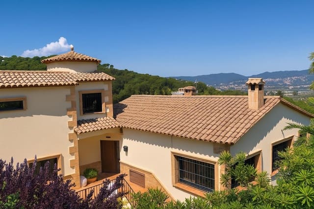 4 bedroom Villa for sale in Sant Antoni de Calonge, Calonge i Sant Antoni with pool garage - € 750,000 (Ref: 9349573)