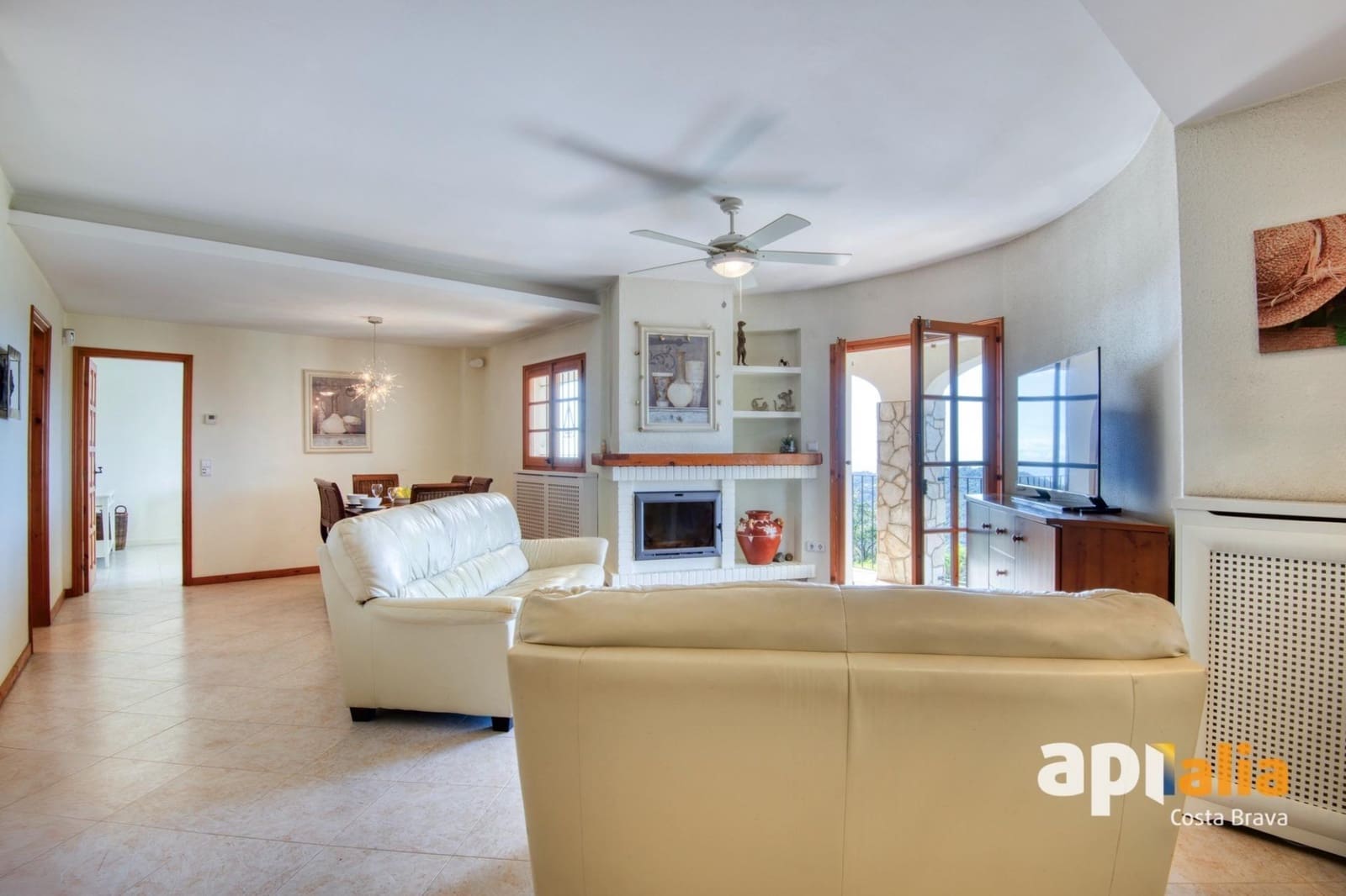 4 bedroom Villa for sale in Calonge i Sant Antoni with pool - € 675,000 (Ref: 9374128)