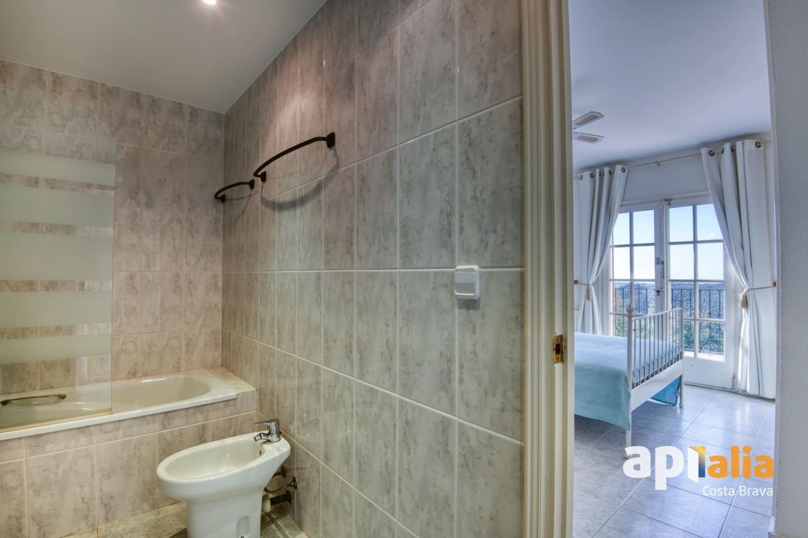 4 bedroom Villa for sale in Calonge i Sant Antoni with pool - € 675,000 (Ref: 9374128)