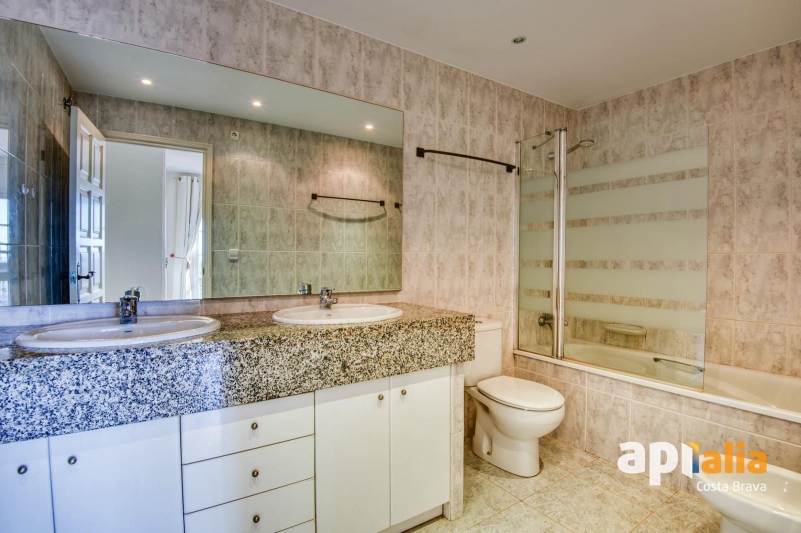 4 bedroom Villa for sale in Calonge i Sant Antoni with pool - € 675,000 (Ref: 9374128)