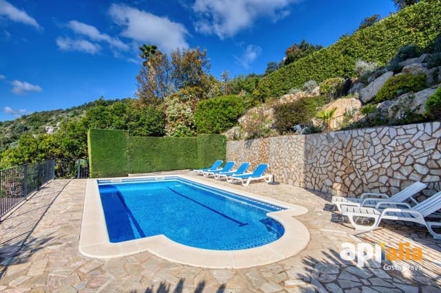 4 bedroom Villa for sale in Calonge i Sant Antoni with pool - € 675,000 (Ref: 9374128)