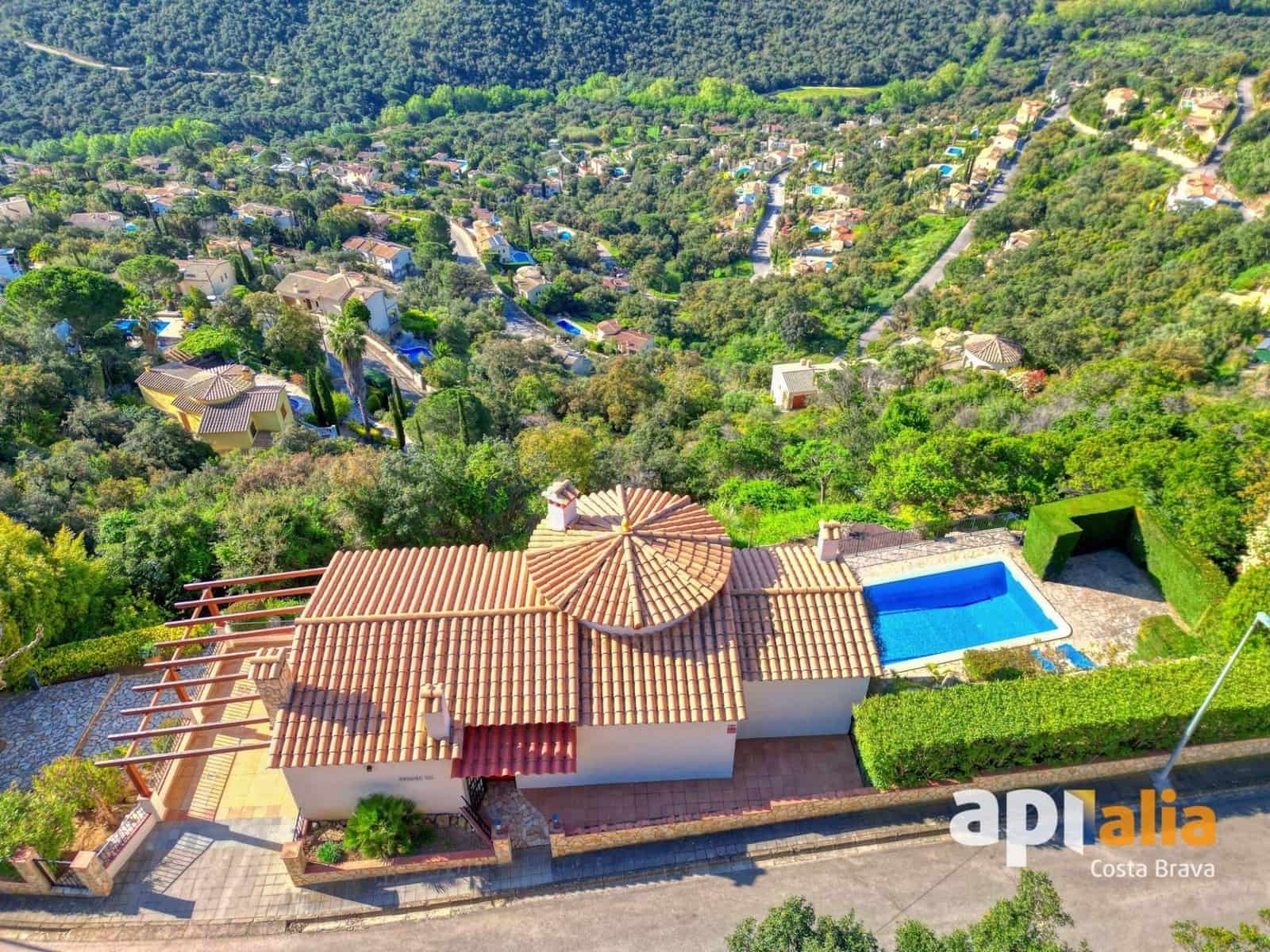 4 bedroom Villa for sale in Calonge i Sant Antoni with pool - € 675,000 (Ref: 9374128)
