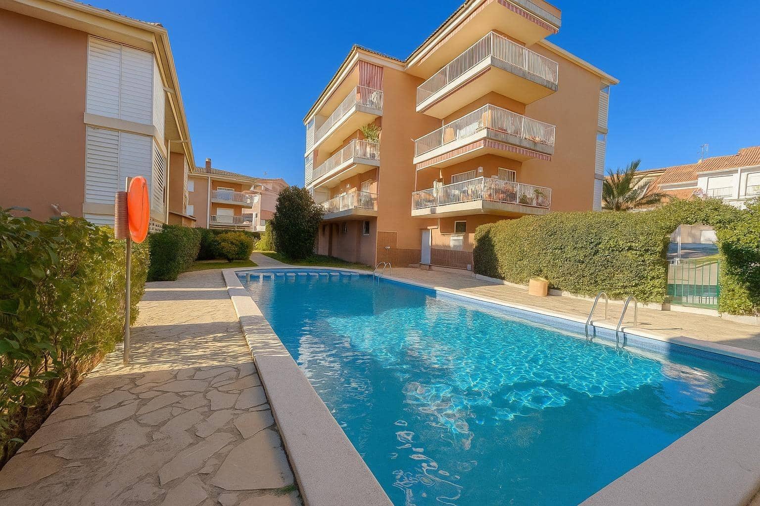 3 soveværelse Penthouse til salg i Platja d'Aro med swimmingpool - € 320.000 (Ref: 9401082)