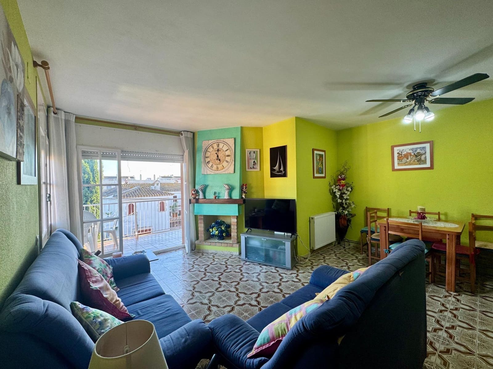 3 soveværelse Penthouse til salg i Platja d'Aro med swimmingpool - € 320.000 (Ref: 9401082)