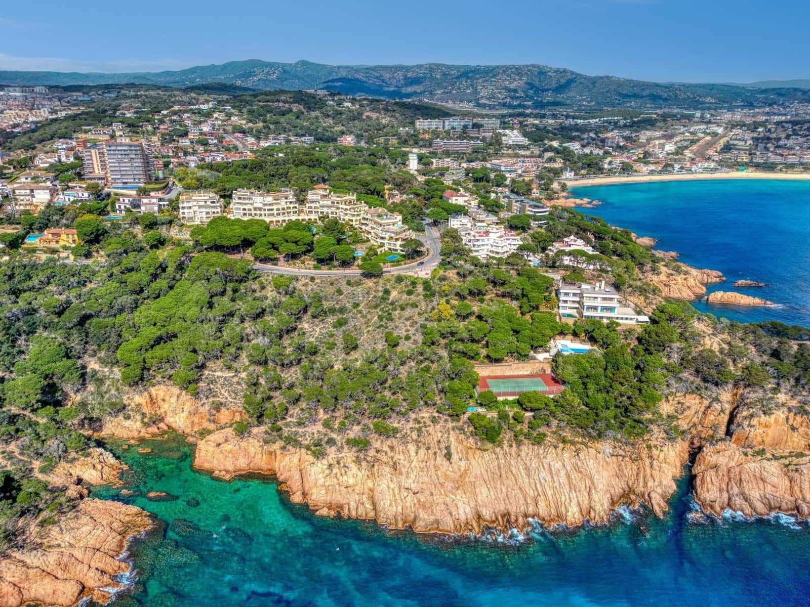 2 slaapkamer Flat te koop in Sant Feliu de Guixols met zwembad garage - € 650.000 (Ref: 9403416)