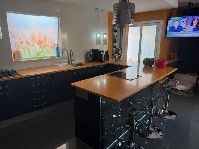 3 bedroom Flat for sale in Lloret de Mar with garage - € 365,000 (Ref: 9524312)