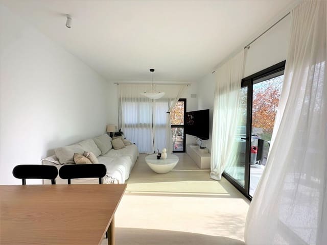 Ático de 3 habitaciones en Platja d'Aro, Castell-Platja d'Aro en venta con piscina garaje - 400.000 € (Ref: 9530546)