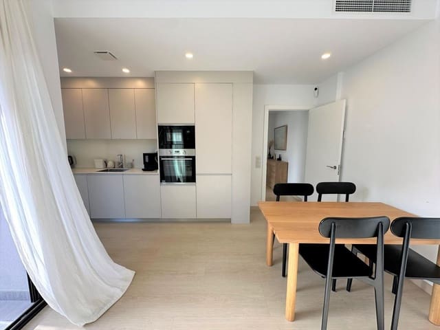 Ático de 3 habitaciones en Platja d'Aro, Castell-Platja d'Aro en venta con piscina garaje - 400.000 € (Ref: 9530546)