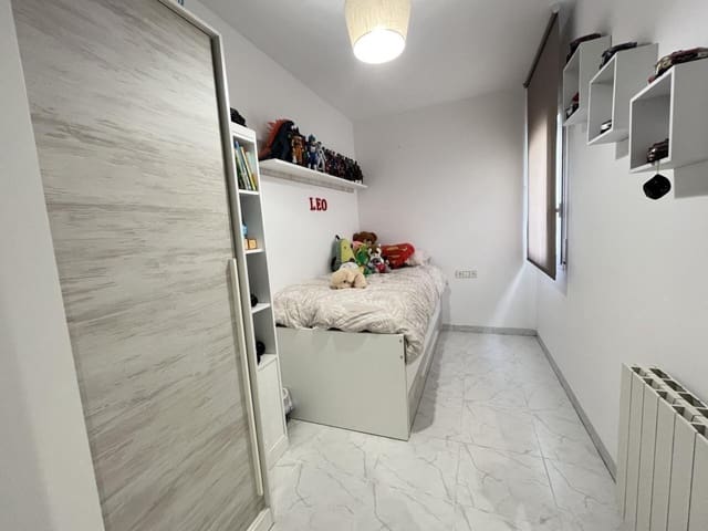 3 quarto Apartamento para venda em Sant Feliu de Guíxols - 225 000 € (Ref: 9551524)