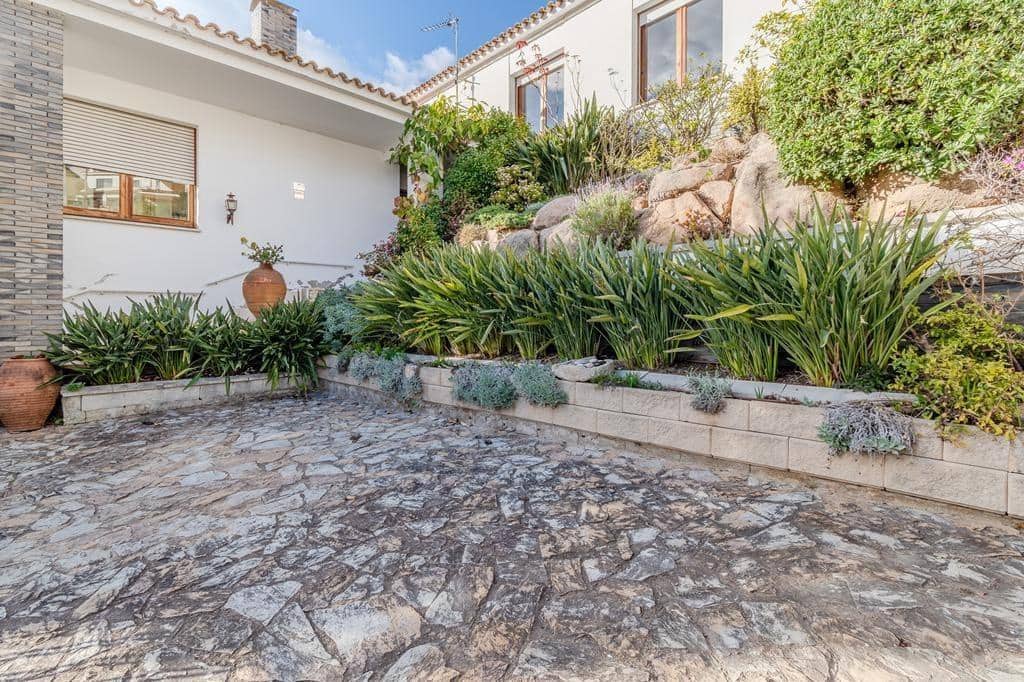 Chalet de 4 habitaciones en Sant Feliu de Guíxols en venta con garaje - 750.000 € (Ref: 9605006)