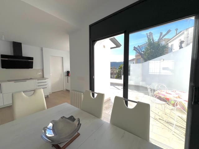 3 makuuhuone Rivitalo myytävänä paikassa Sant Feliu de Guíxols - 348 000 € (Ref: 9622393)