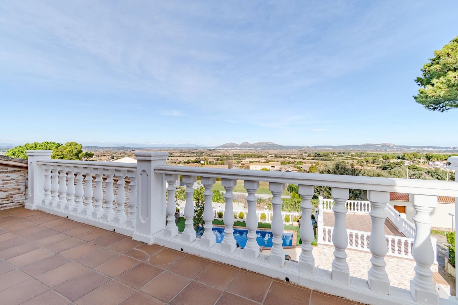 5 sypialnia Willa na sprzedaż w Els Masos De Pals z basenem garażem - 1 200 000 € (Ref: 9625685)