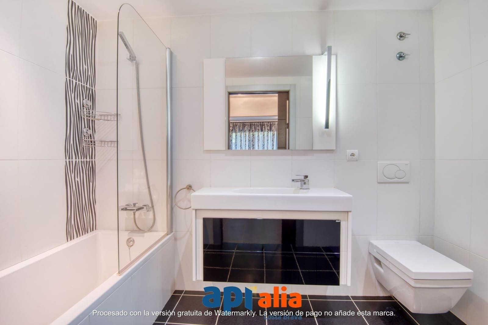 3 Zimmer Villa zu verkaufen in Blanes mit Pool Garage - 1.300.000 € (Ref: 9625686)