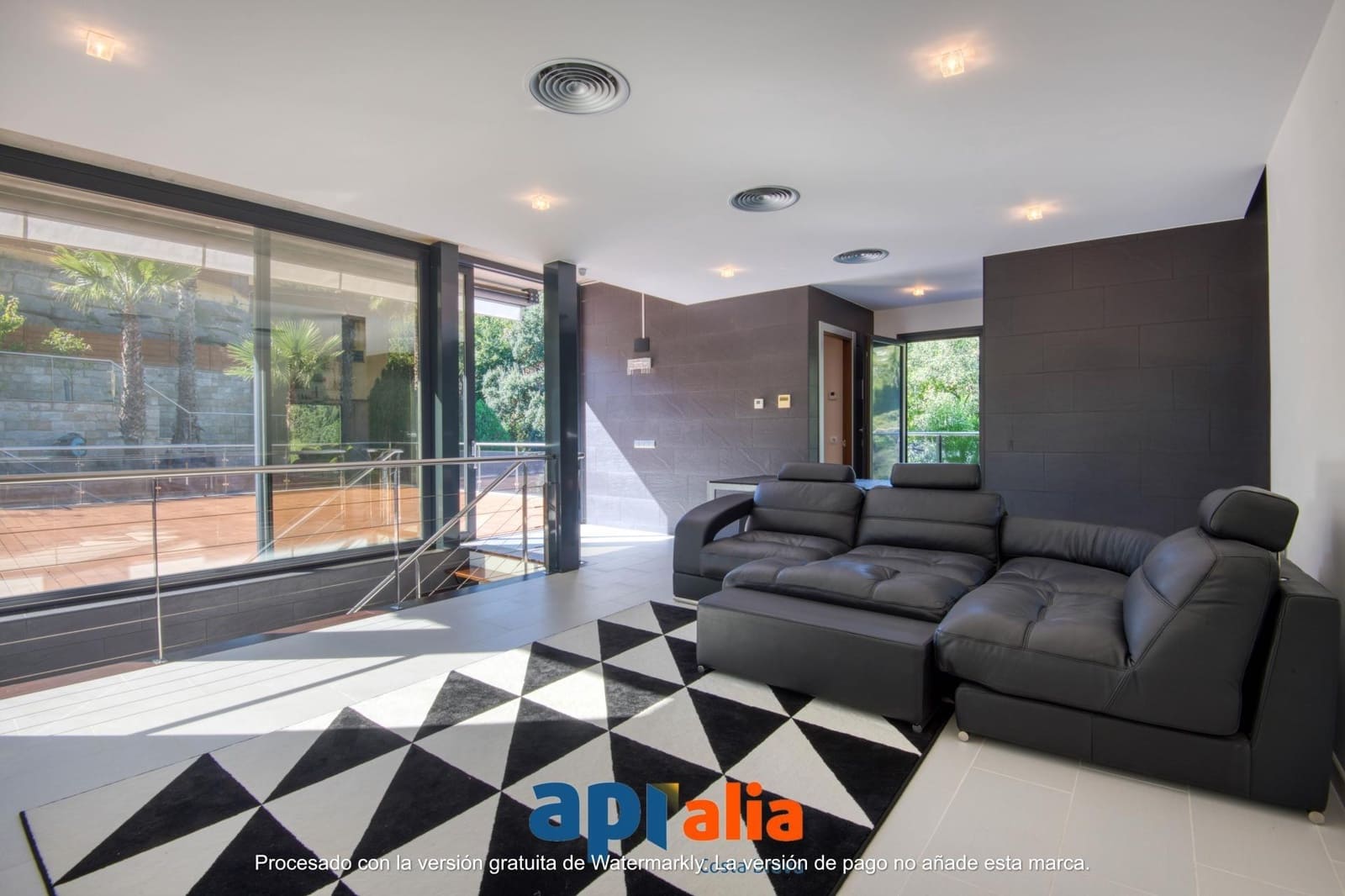 3 Zimmer Villa zu verkaufen in Blanes mit Pool Garage - 1.300.000 € (Ref: 9625686)