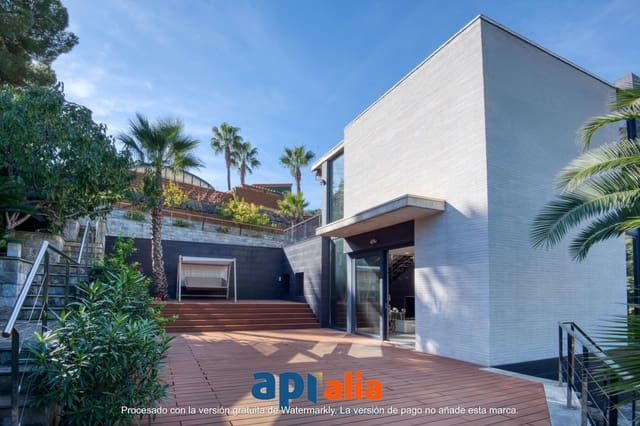 3 soverom Villa til salgs i Blanes med svømmebasseng garasje - € 1 300 000 (Ref: 9625686)