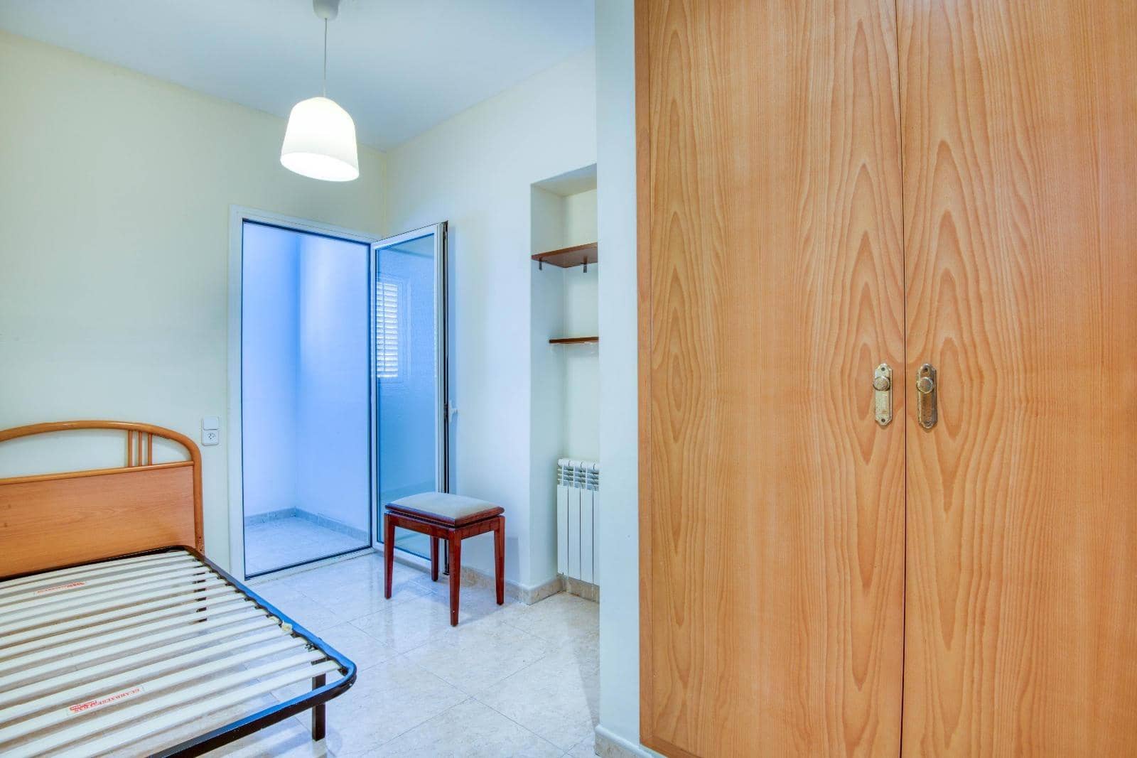 5 bedroom Villa for sale in Sant Feliu de Guixols with garage - € 600,000 (Ref: 9625688)