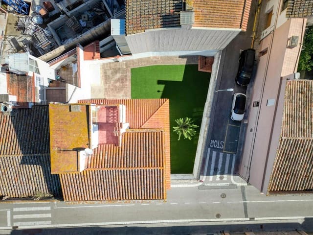 5 sypialnia Willa na sprzedaż w Sant Feliu de Guíxols z garażem - 600 000 € (Ref: 9625688)