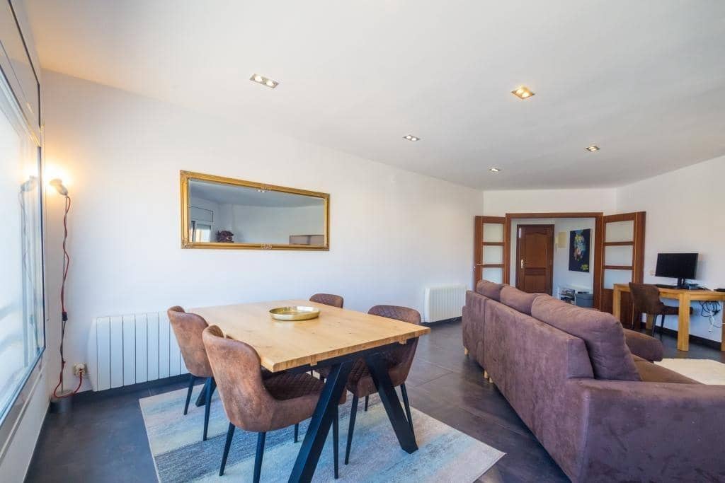 Apartamento de 3 habitaciones en Santa Cristina d'Aro en venta - 290.000 € (Ref: 9630002)