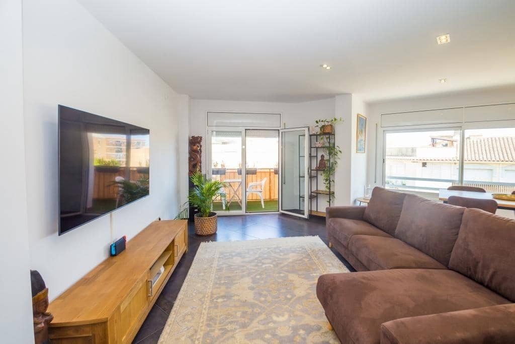 Apartamento de 3 habitaciones en Santa Cristina d'Aro en venta - 290.000 € (Ref: 9630002)