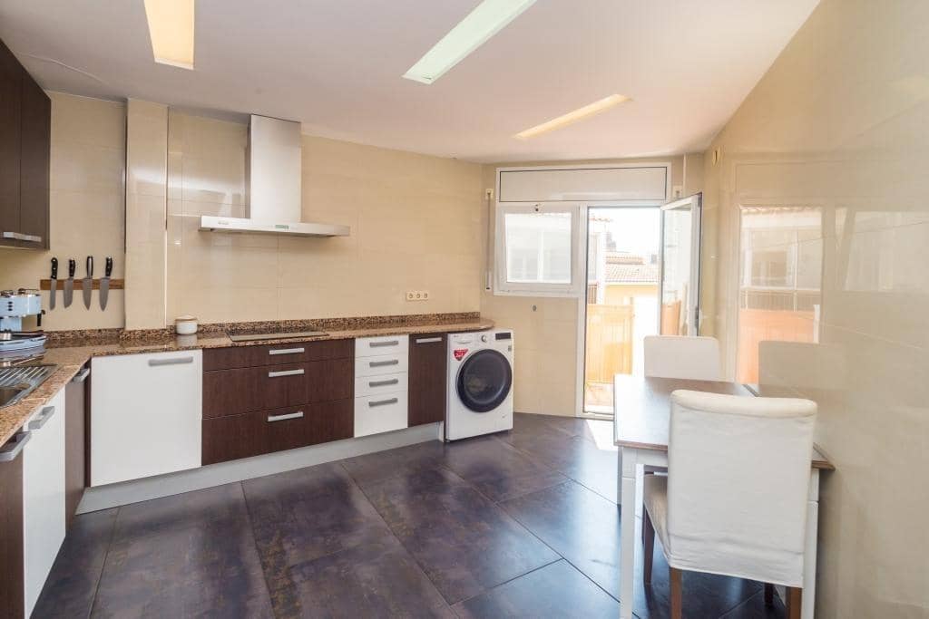 Apartamento de 3 habitaciones en Santa Cristina d'Aro en venta - 290.000 € (Ref: 9630002)