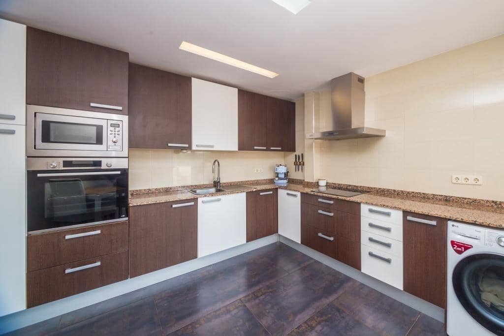 Apartamento de 3 habitaciones en Santa Cristina d'Aro en venta - 290.000 € (Ref: 9630002)