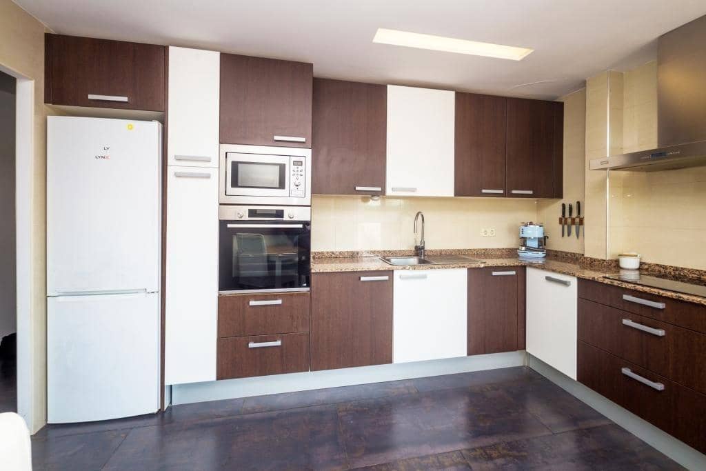 Apartamento de 3 habitaciones en Santa Cristina d'Aro en venta - 290.000 € (Ref: 9630002)