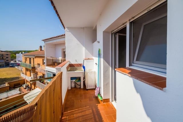 Apartamento de 3 habitaciones en Santa Cristina d'Aro en venta - 290.000 € (Ref: 9630002)