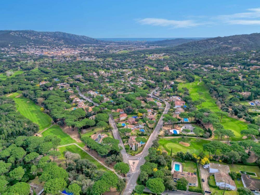 4 slaapkamer Villa te koop in Santa Cristina d'Aro met zwembad garage - € 895.000 (Ref: 9630003)